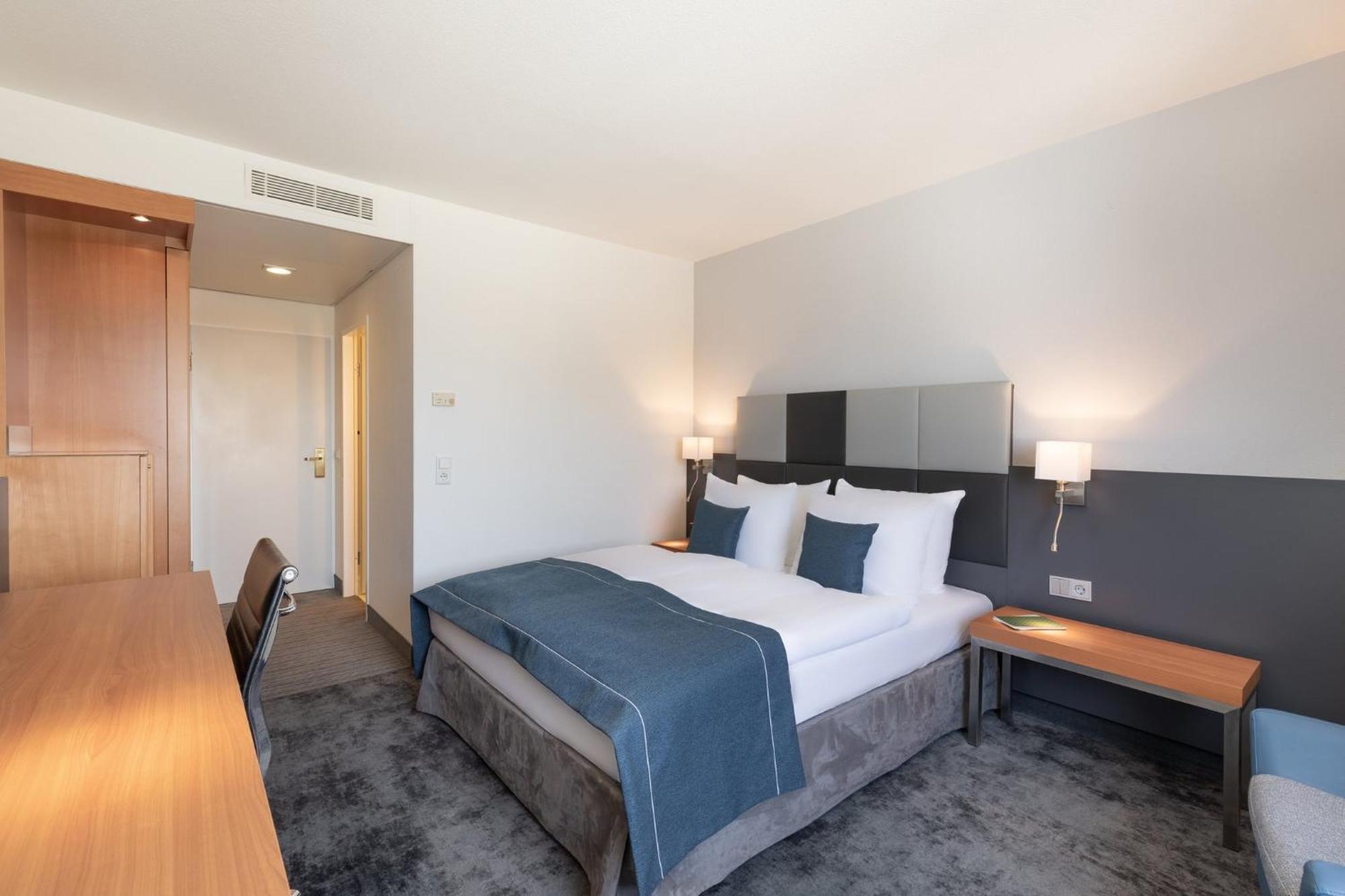 Garner Hotel Ruesselsheim By Ihg Exterior photo