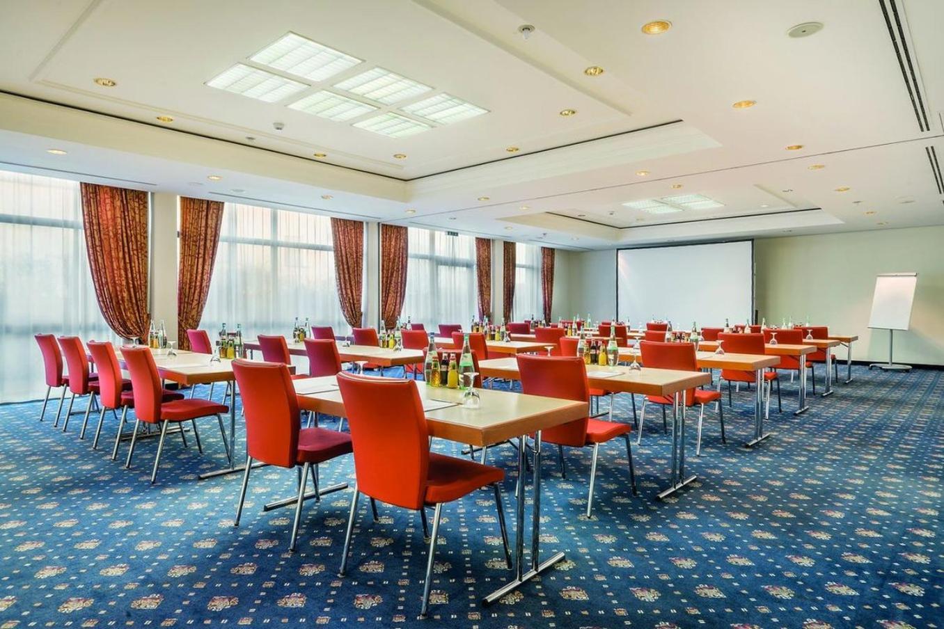 Garner Hotel Ruesselsheim By Ihg Exterior photo